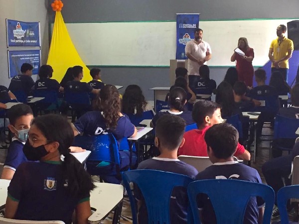 Ouvidoria Itinerante reforça participação estudantil nas escolas