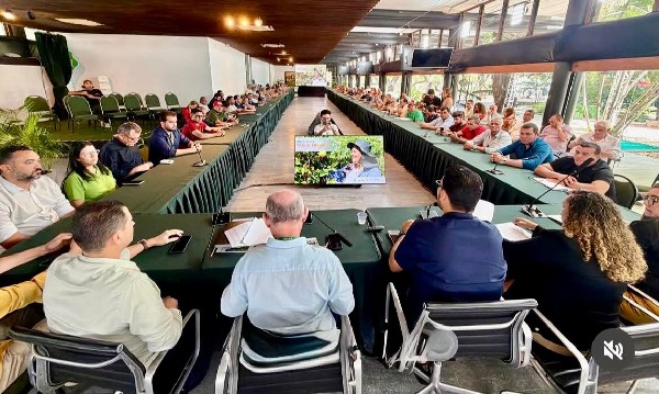 Crato participa de reunião ampliada e é um dos 74 municípios do Ceará a integrar o Projeto Paulo Fr [...]
