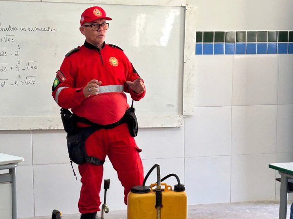 Ação educativa leva prevenção aos incêndios florestais para escolas do Crato